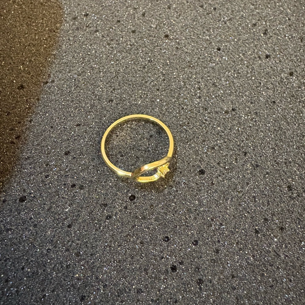New gold plated over 925  sterling‎ silver siizu ring, grade AAA cubic zirconia - Picture 2 of 3